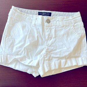 Aeropostale white shirt shorts